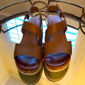 Evolve Easy Spirit Sandals